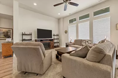 3215 S Sandstone Dr W, Hurricane, UT 84737 - Photo 9