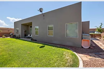 3215 S Sandstone Dr W, Hurricane, UT 84737 - Photo 35