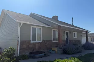 180 N Sage Ln, Loa, UT 84747 - Photo 1