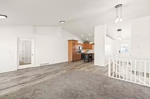 180 N Sage Ln, Loa, UT 84747 - Photo 9