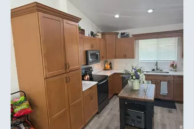 180 N Sage Ln, Loa, UT 84747 - Photo 13