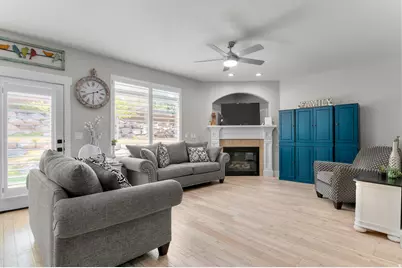 236 E Summer Leaf Dr S, Draper, UT 84020 - Photo 9