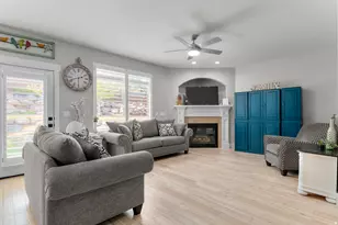 236 E Summer Leaf Dr S, Draper, UT 84020 - Photo 9