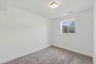 864 W 530 N, Orem, UT 84057 - Photo 21