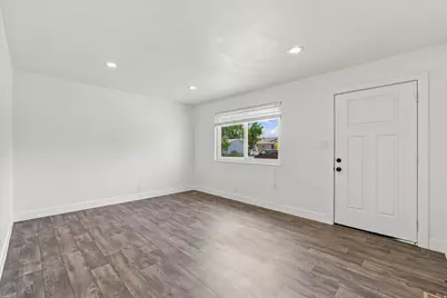 864 W 530 N, Orem, UT 84057 - Photo 7