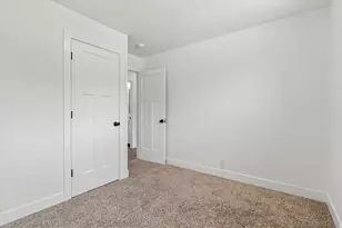 864 W 530 N, Orem, UT 84057 - Photo 13