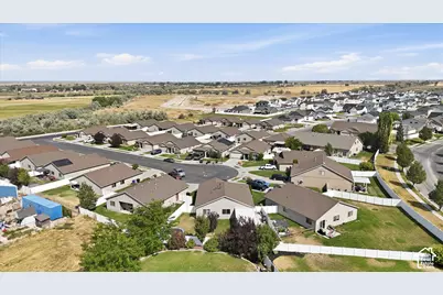 3445 W Bridlewood N, Plain City, UT 84404 - Photo 15