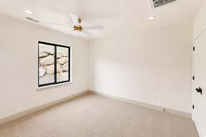 997 N 1560 E #60, Orem, UT 84097 - Photo 33