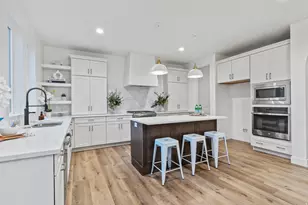 3559 S Garibaldi Wy, Saratoga Springs, UT 84045 - Photo 15