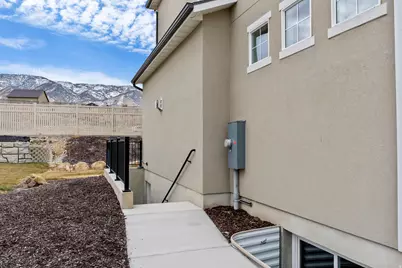 3559 S Garibaldi Way, Saratoga Springs, UT 84045 - Photo 35