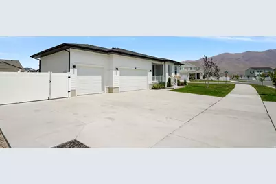 1611 E Cottontail Dr, Eagle Mountain, UT 84005 - Photo 5