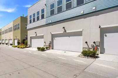 11123 S Kestrel Rise Rd, South Jordan, UT 84009 - Photo 33