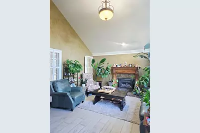 1025 N Brook Haven Dr Dr E, Kaysville, UT 84037 - Photo 9