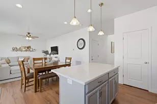 1644 W Red Pine Dr, Syracuse, UT 84075 - Photo 9