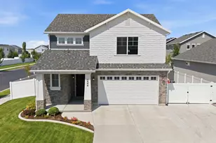 1644 W Red Pine Dr, Syracuse, UT 84075 - Photo 1
