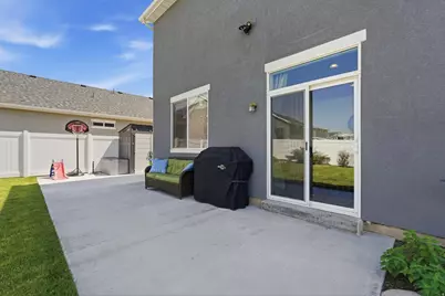 1644 W Red Pine Dr, Syracuse, UT 84075 - Photo 39