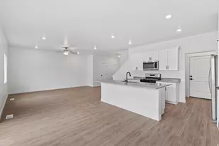 7136 Oquirrh Ranch Pkwy N, Eagle Mountain, UT 84005 - Photo 5