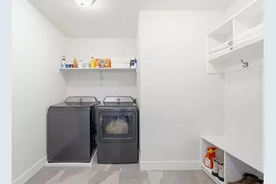 437 N 800 E, Hyde Park, UT 84318 - Photo 15