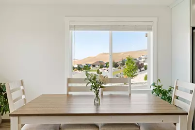 437 N 800 E, Hyde Park, UT 84318 - Photo 9