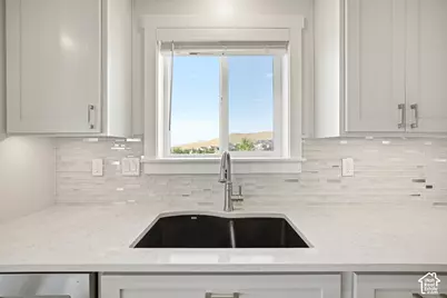 437 N 800 E, Hyde Park, UT 84318 - Photo 9