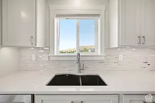 437 N 800 E, Hyde Park, UT 84318 - Photo 9