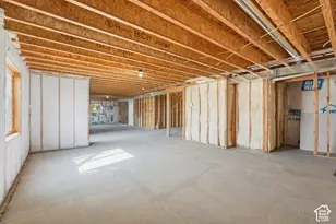 437 N 800 E, Hyde Park, UT 84318 - Photo 27