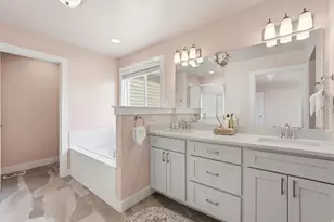 437 N 800 E, Hyde Park, UT 84318 - Photo 19
