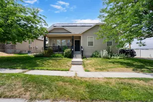 7743 N Rose St, Eagle Mountain, UT 84005 - Photo 1