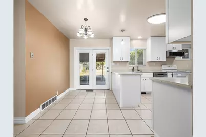 257 S 300 E, Salem, UT 84653 - Photo 5