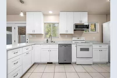 257 S 300 E, Salem, UT 84653 - Photo 7