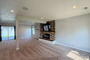 1872 S 575 E, Clearfield, UT 84015 - Photo 3