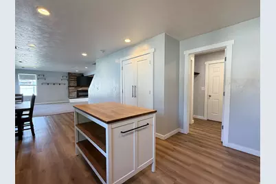 1872 S 575 E, Clearfield, UT 84015 - Photo 9