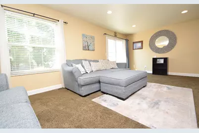 324 W Mutton Hollow Rd, Kaysville, UT 84037 - Photo 3