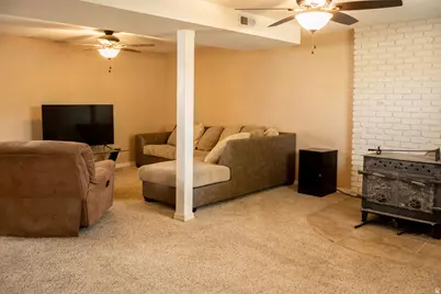 325 S 800 W, Vernal, UT 84078 - Photo 17
