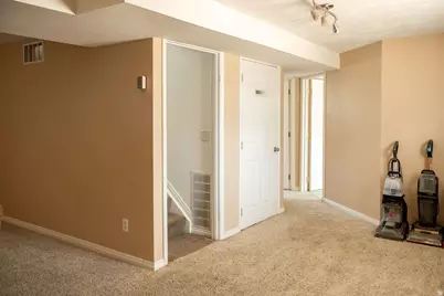 325 S 800 W, Vernal, UT 84078 - Photo 19