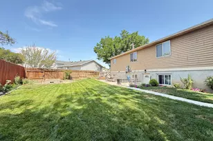 4072 S Peachwood Dr W, West Valley, UT 84119 - Photo 5