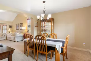 10403 S Walnut Canyon Ln, South Jordan, UT 84009 - Photo 7