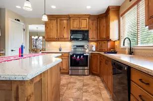 10403 S Walnut Canyon Ln, South Jordan, UT 84009 - Photo 9