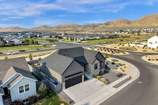 2311 E Cobble Creek Ln, Eagle Mountain, UT 84005 - Photo 35