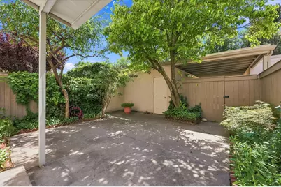 1554 E 5600 S, Holladay, UT 84121 - Photo 9