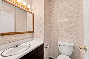 1554 E 5600 S, Holladay, UT 84121 - Photo 17