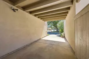 1554 E 5600 S, Holladay, UT 84121 - Photo 23