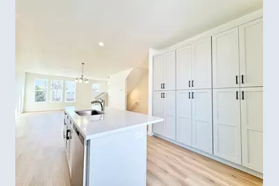 1650 N Main St, Layton, UT 84041 - Photo 7