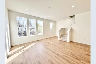 1650 N Main St, Layton, UT 84041 - Photo 9