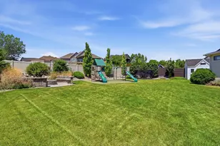 10676 S Urban Ridge Cv W, South Jordan, UT 84095 - Photo 3