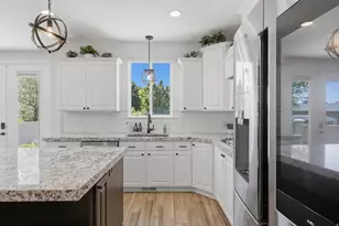 10676 S Urban Ridge Cv W, South Jordan, UT 84095 - Photo 13