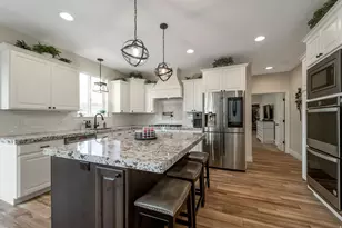 10676 S Urban Ridge Cv W, South Jordan, UT 84095 - Photo 11