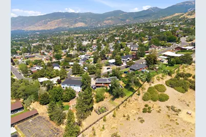 102 E Oakridge Dr S, Bountiful, UT 84010 - Photo 55