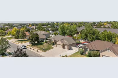 319 E 2300 Res S, Kaysville, UT 84037 - Photo 3