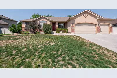 319 E 2300 Res S, Kaysville, UT 84037 - Photo 11